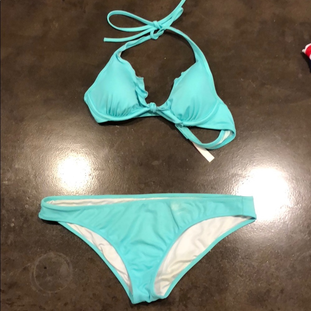 Victoria’s Secret bikini